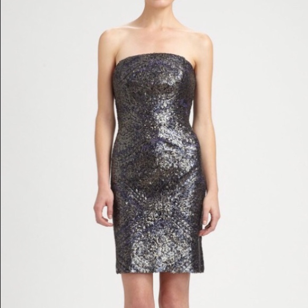 Stunning Monique Lhuillier Dress